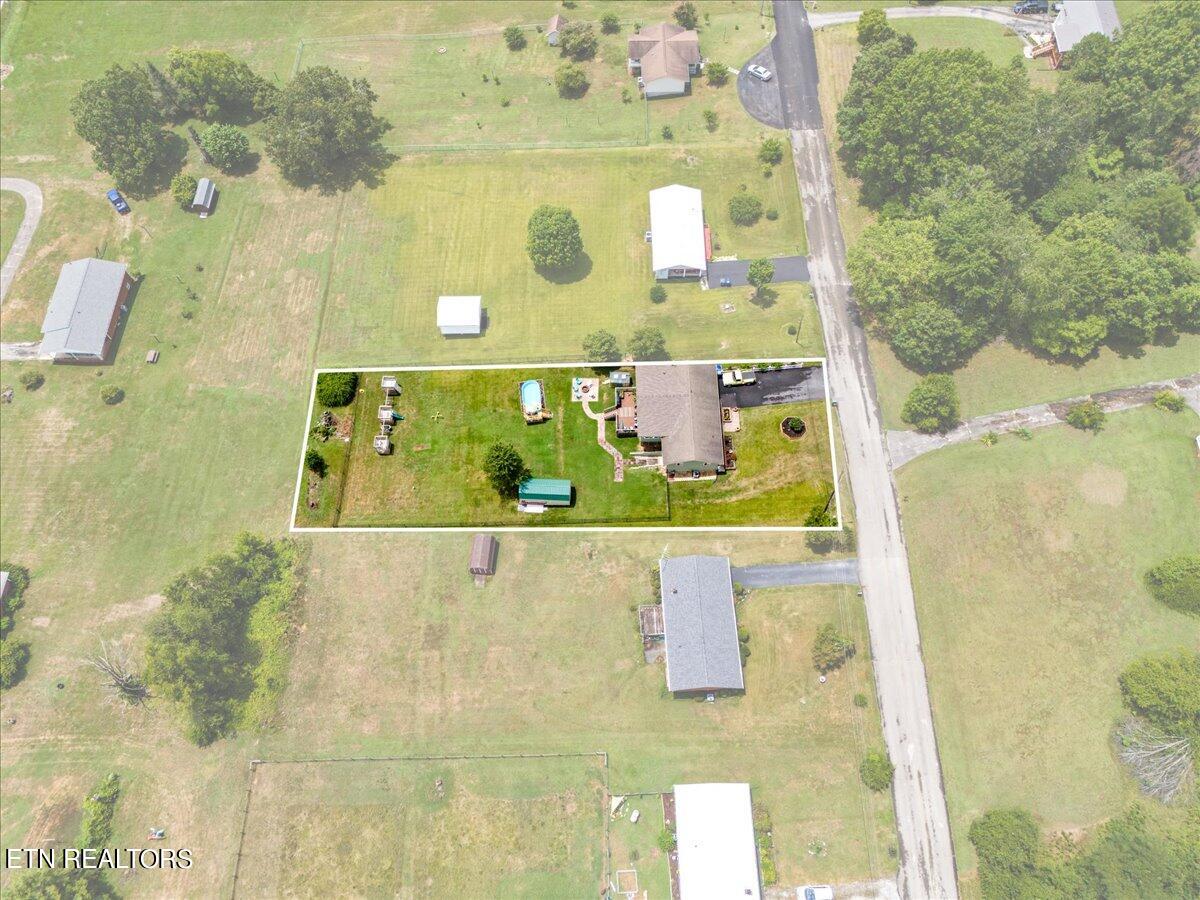 715 W Cross Rd