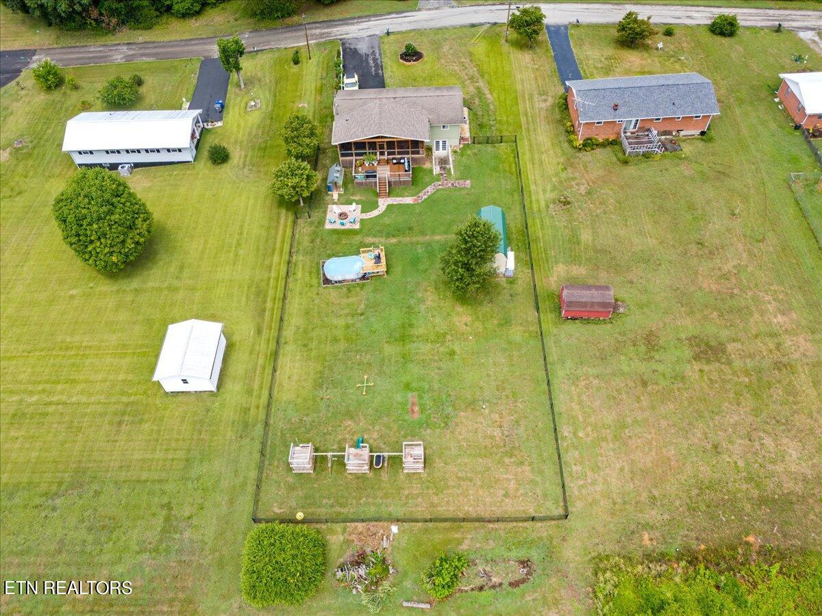 715 W Cross Rd