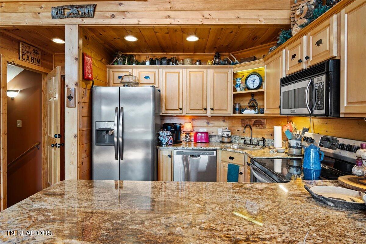 2732 Heather Ln Way