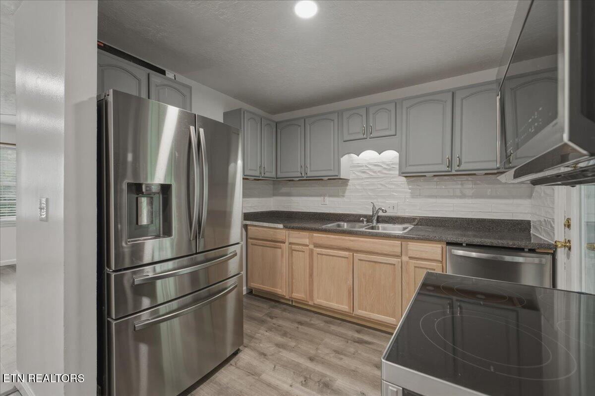 2216 Rifle Range Drive