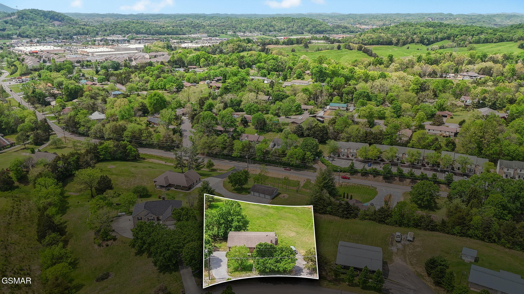 1021 Hilltop Circle Circle