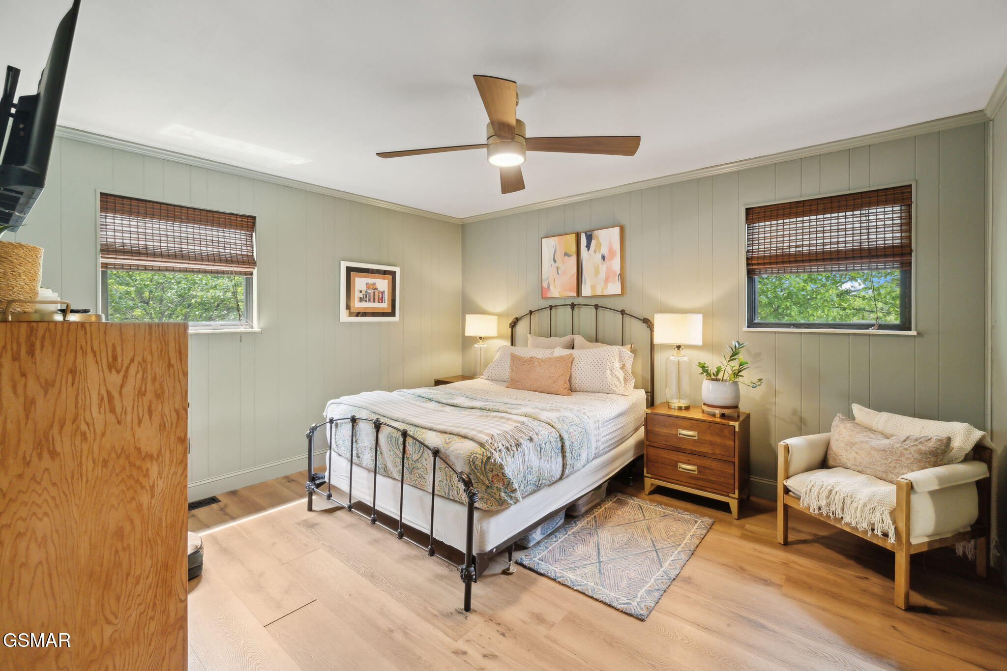 1021 Hilltop Circle Circle