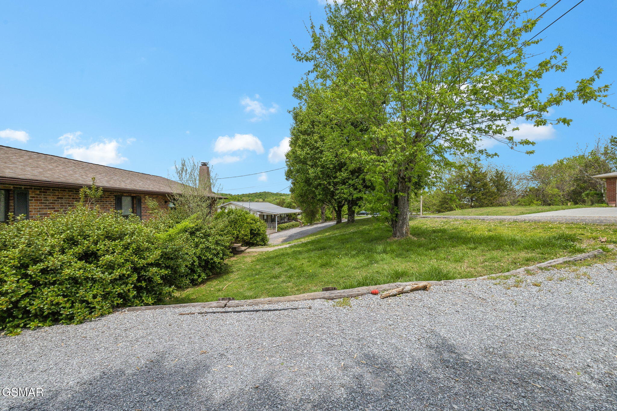 1021 Hilltop Circle Circle