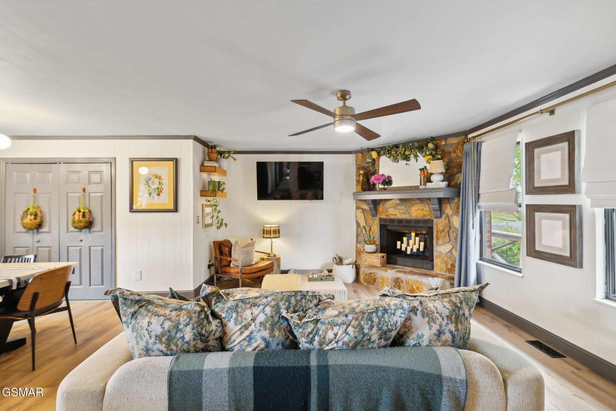 1021 Hilltop Circle Circle