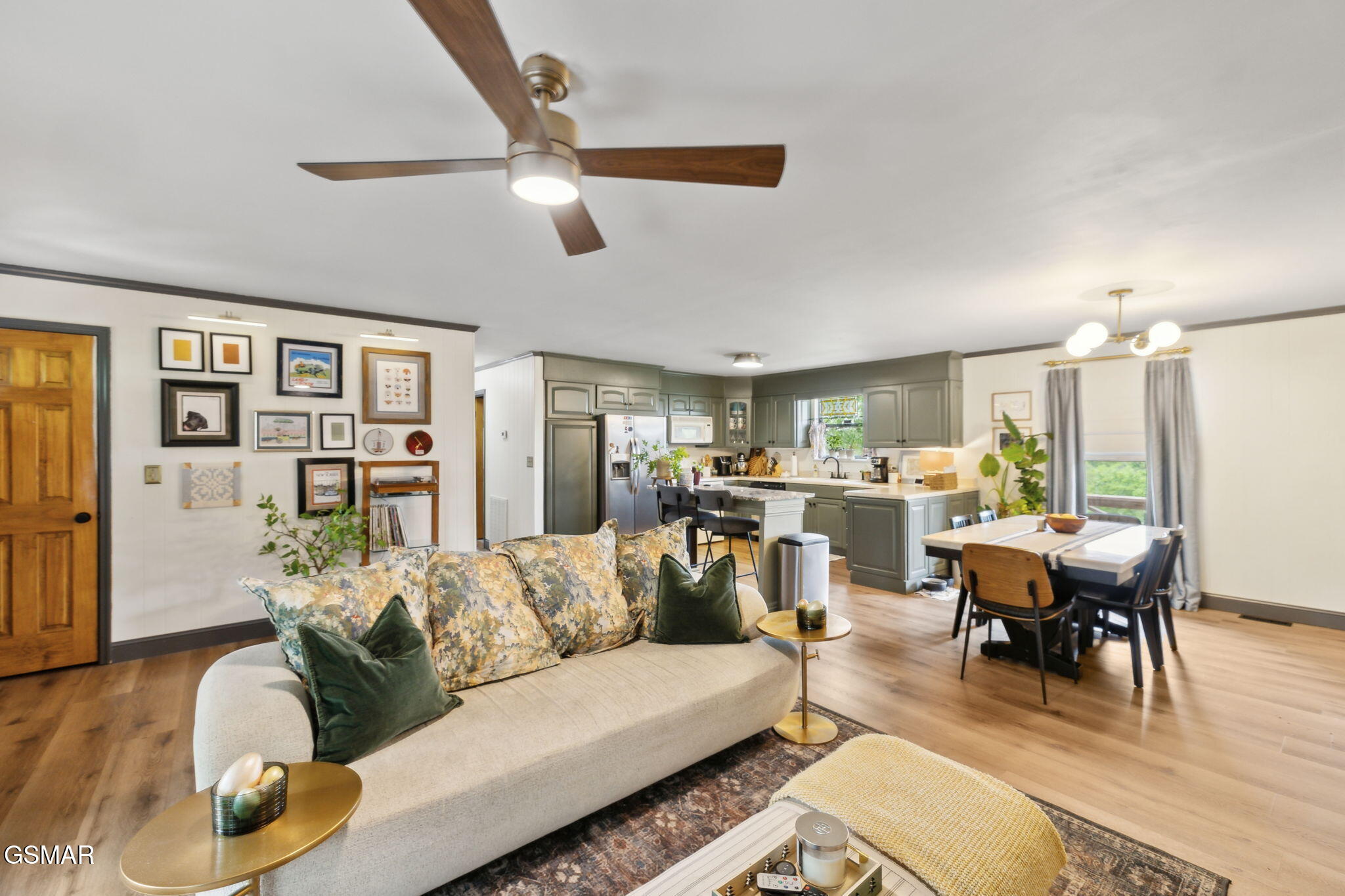 1021 Hilltop Circle Circle
