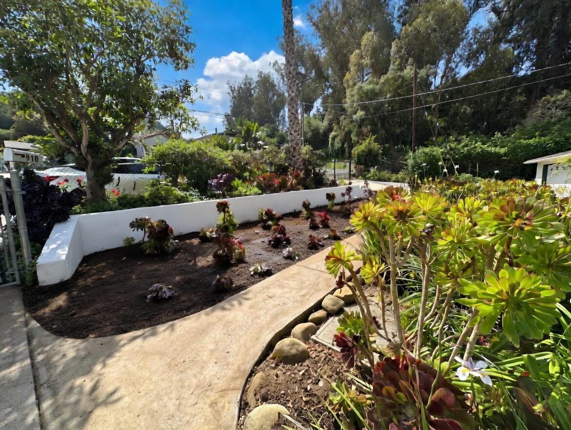 910 W Anapamu Street