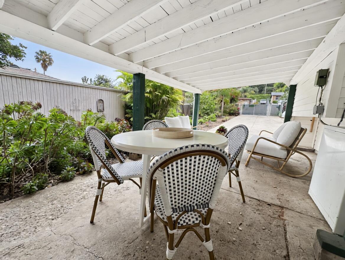910 W Anapamu Street