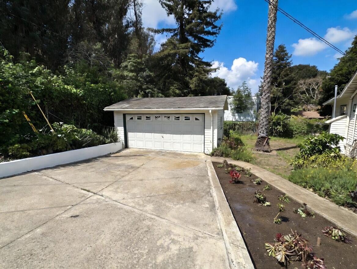 910 W Anapamu Street