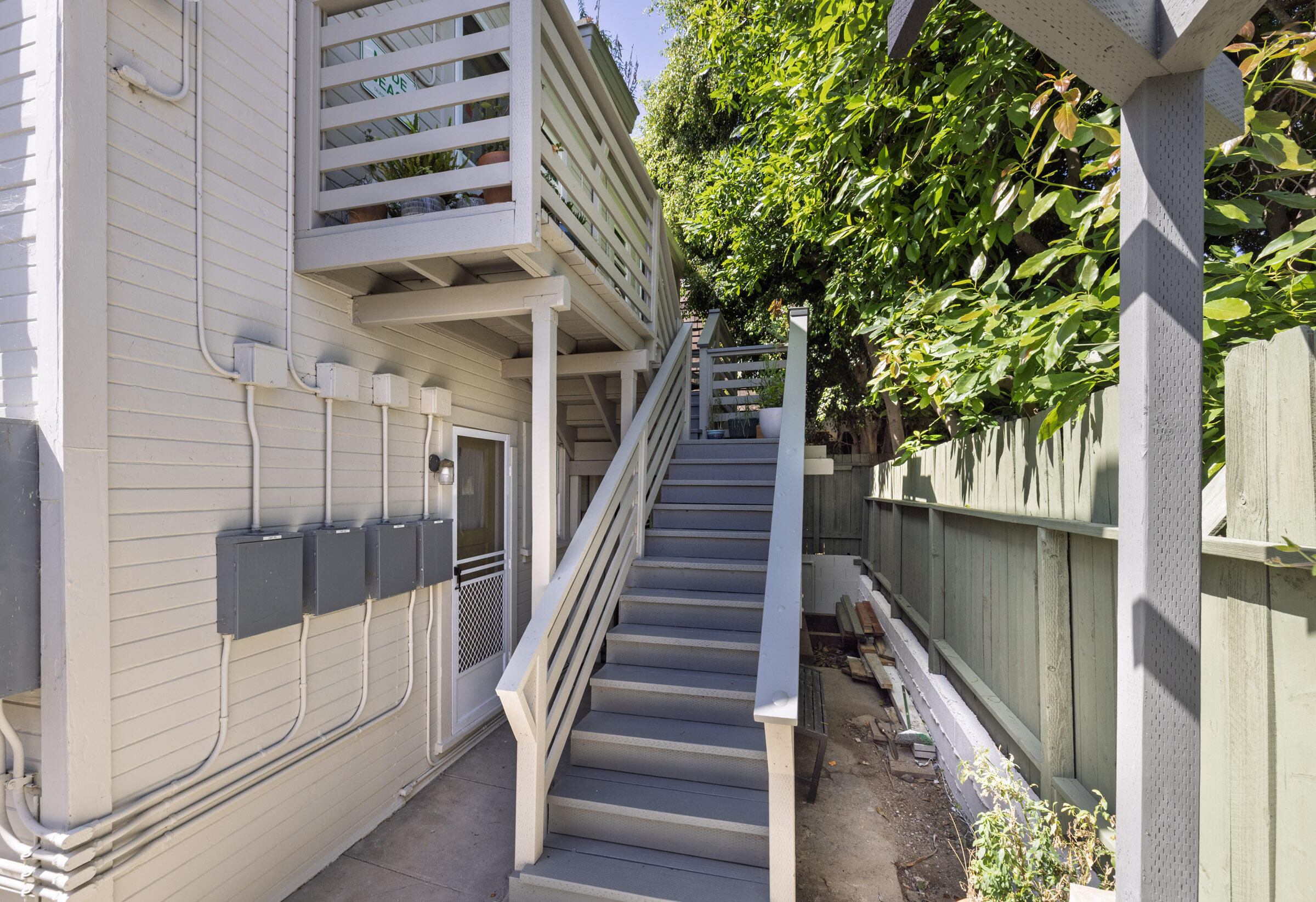 308 W De La Guerra Street