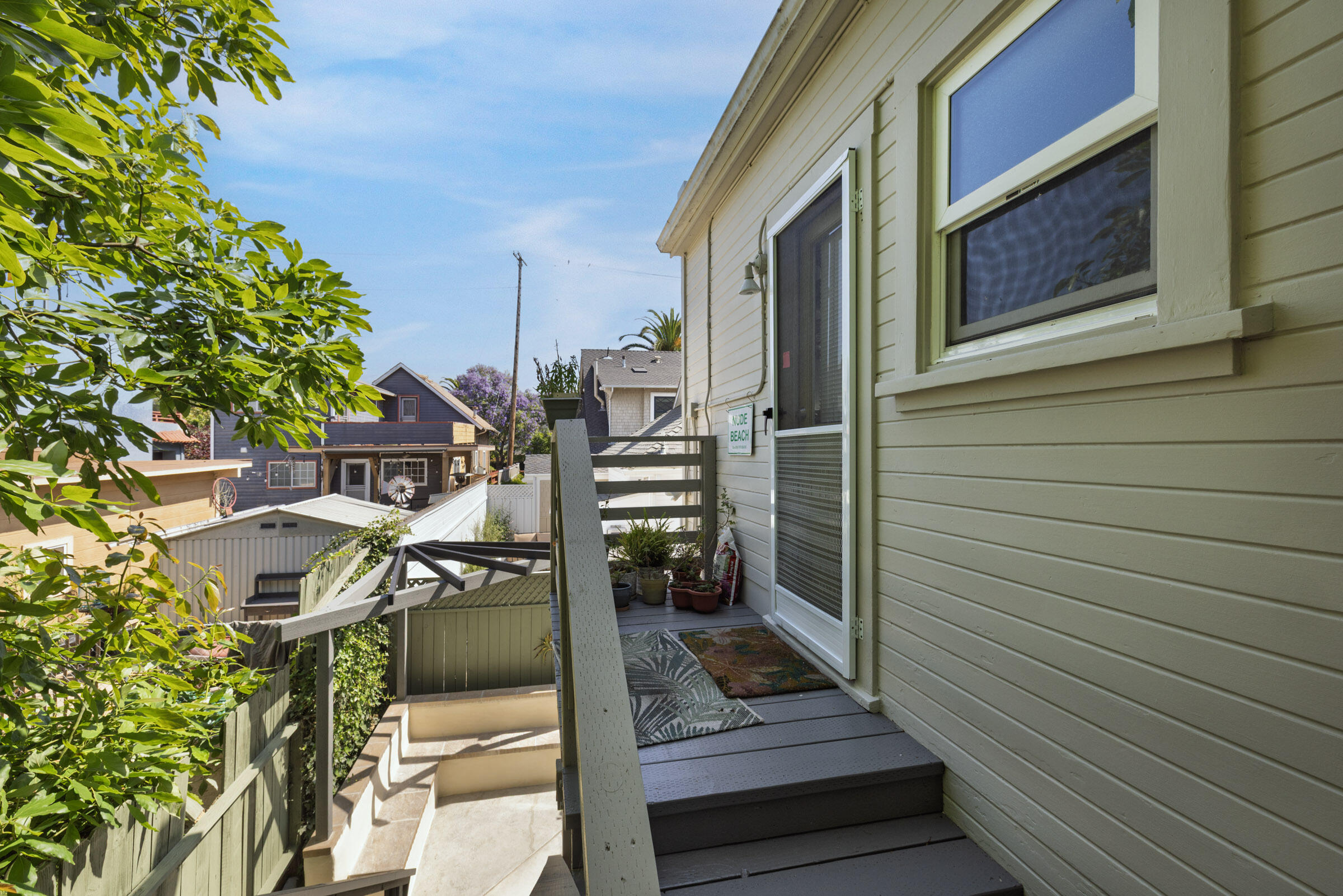308 W De La Guerra Street