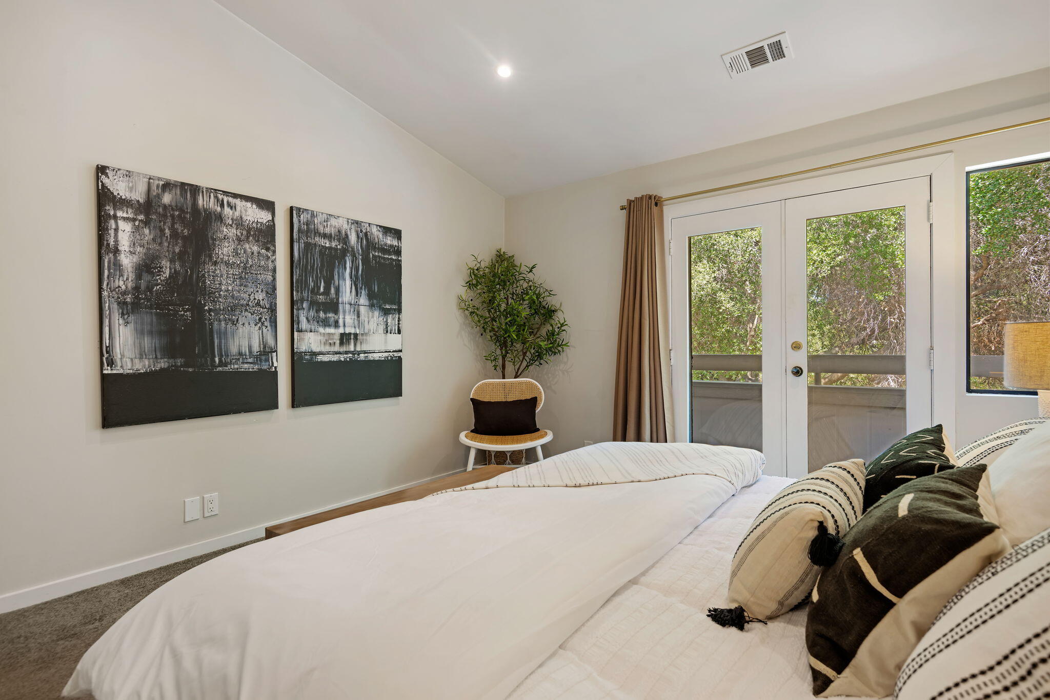 4039 Primavera Road 5