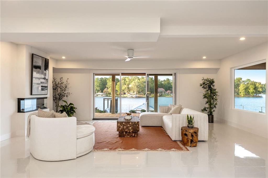 2746 Emerald Drive