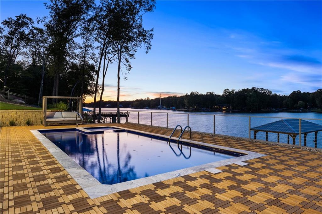 2746 Emerald Drive
