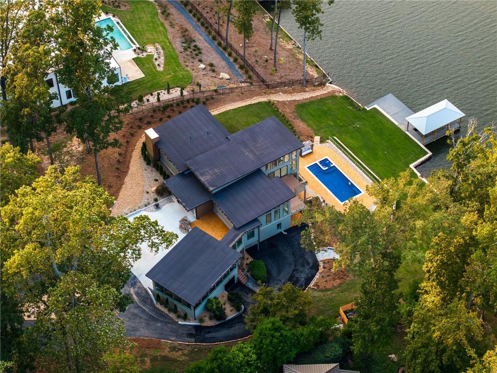 2746 Emerald Drive
