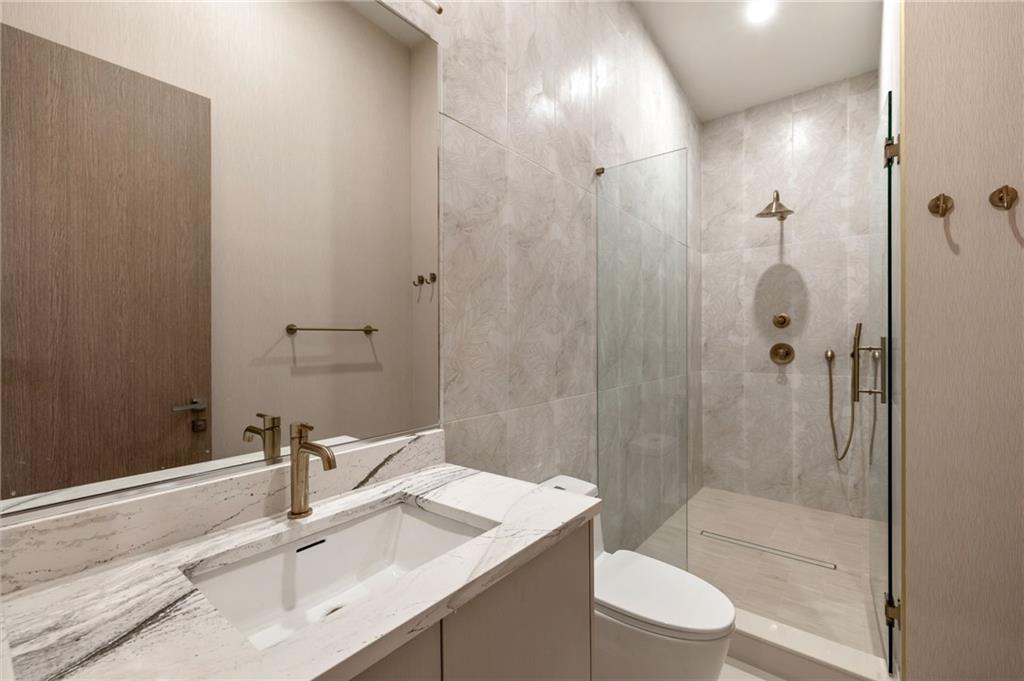 2746 Emerald Drive
