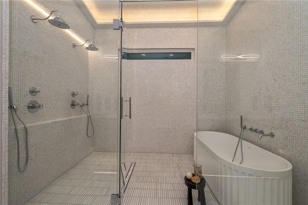 2746 Emerald Drive