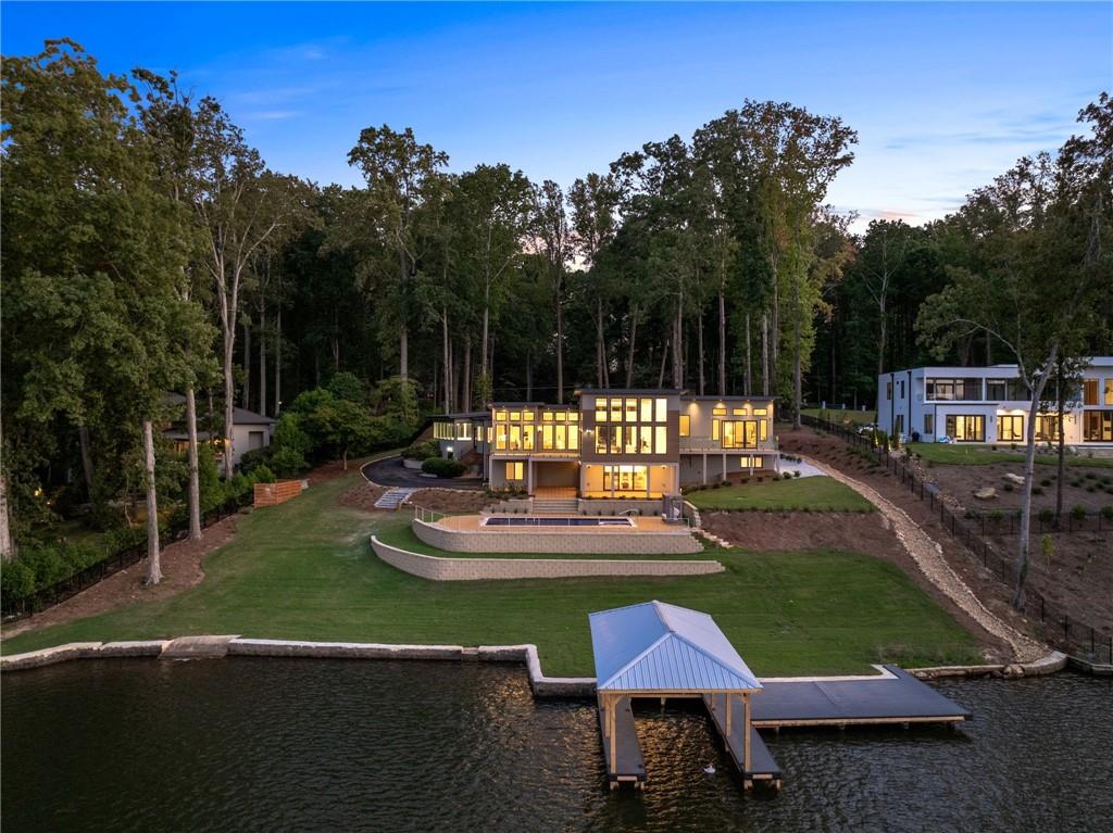 2746 Emerald Drive