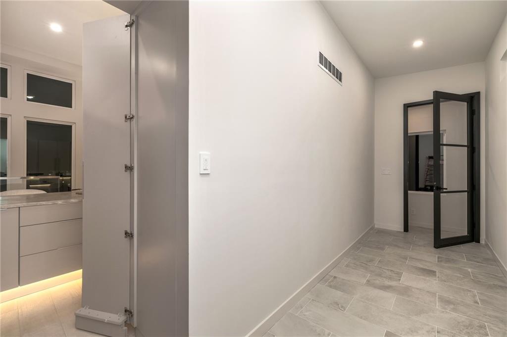 2746 Emerald Drive