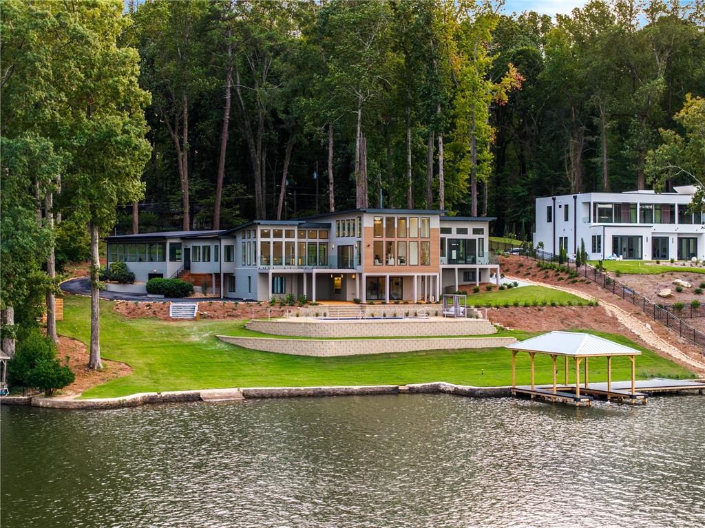 2746 Emerald Drive