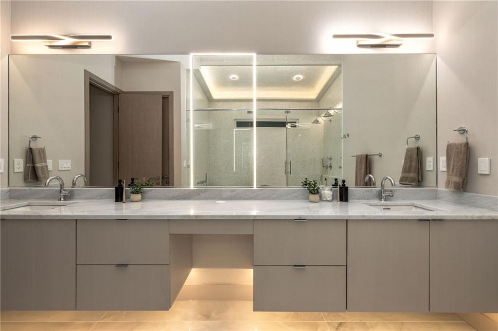 2746 Emerald Drive