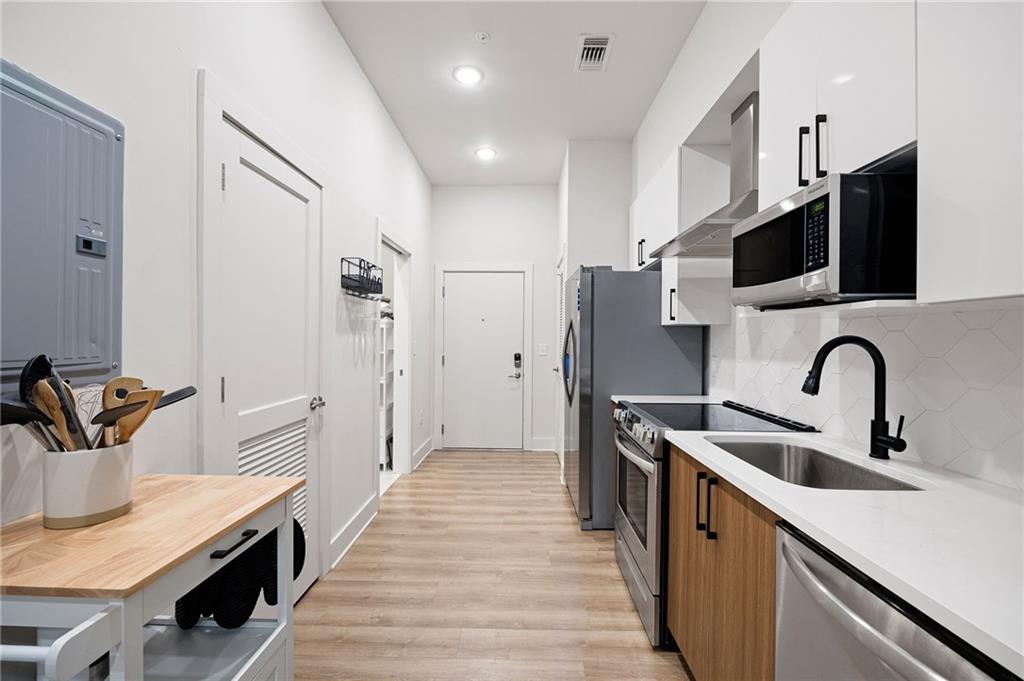 112 Rogers Street NE Unit 202