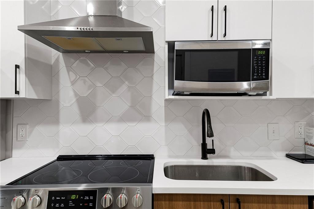 112 Rogers Street NE Unit 202