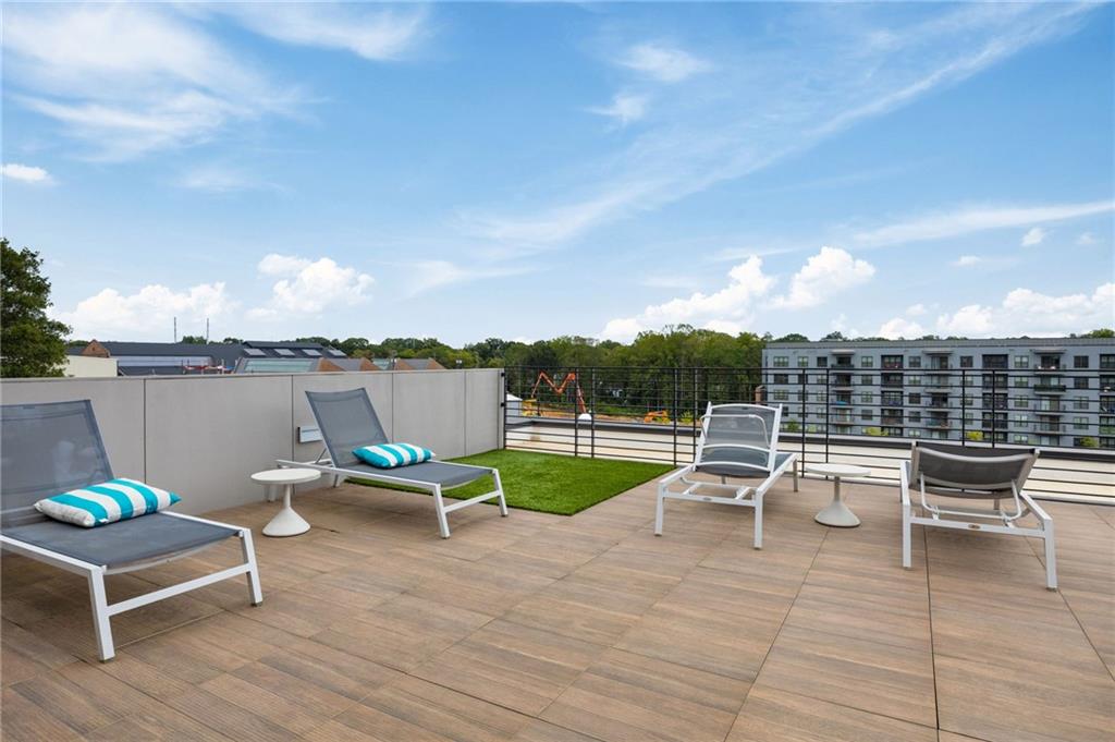 112 Rogers Street NE Unit 202