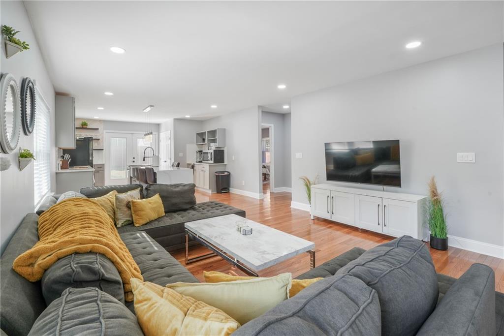 992 Beckwith Street SW