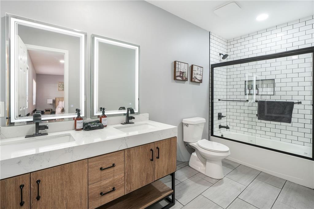 992 Beckwith Street SW