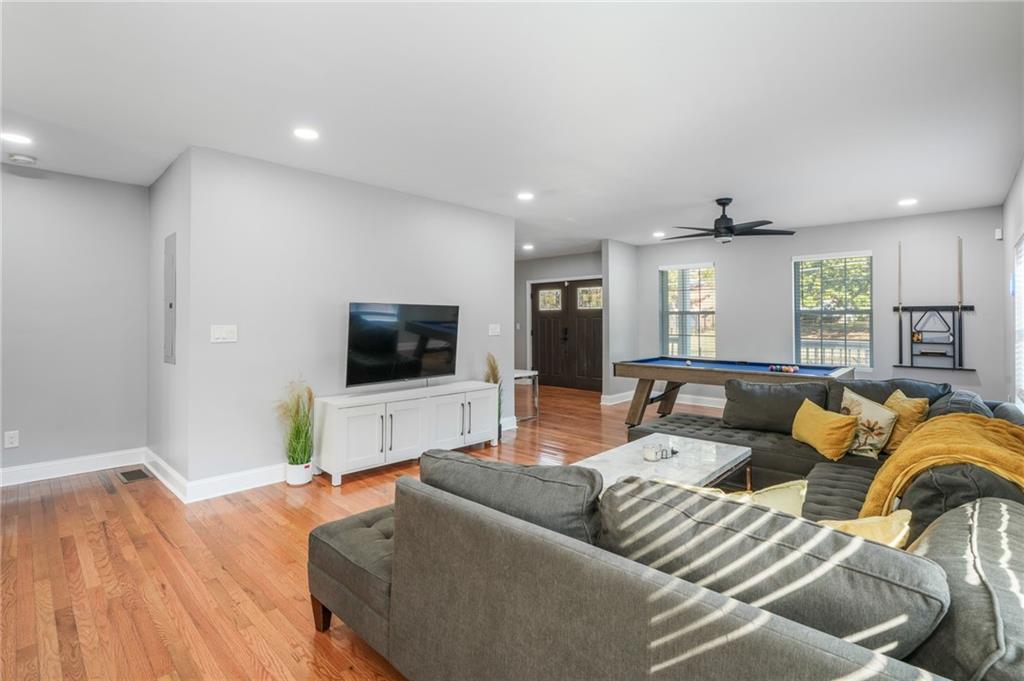 992 Beckwith Street SW