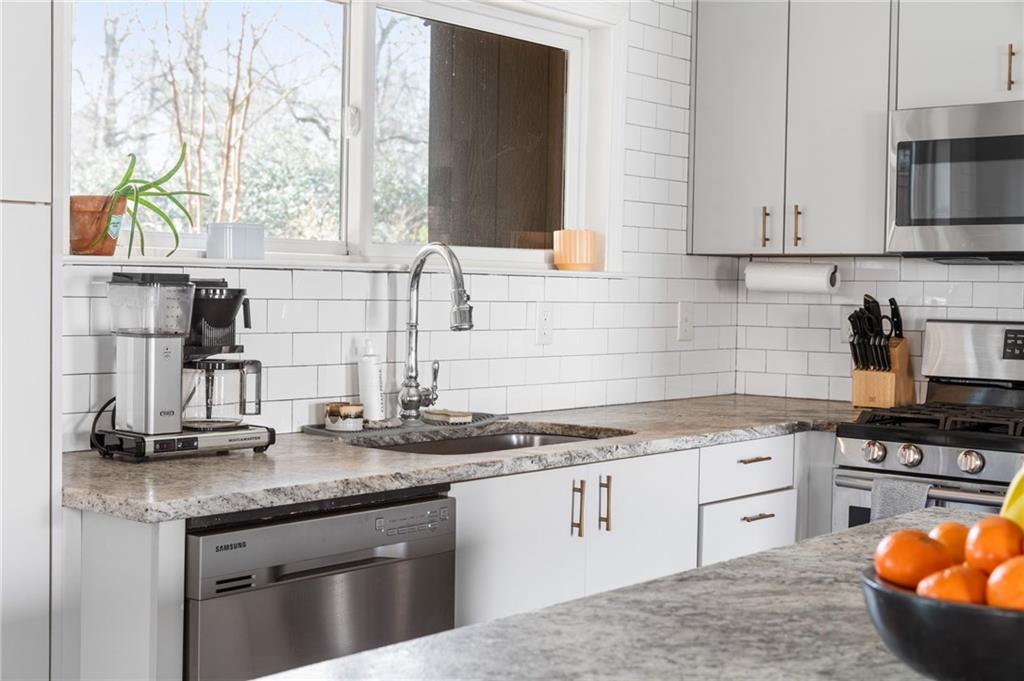 1746 E Clifton Road NE