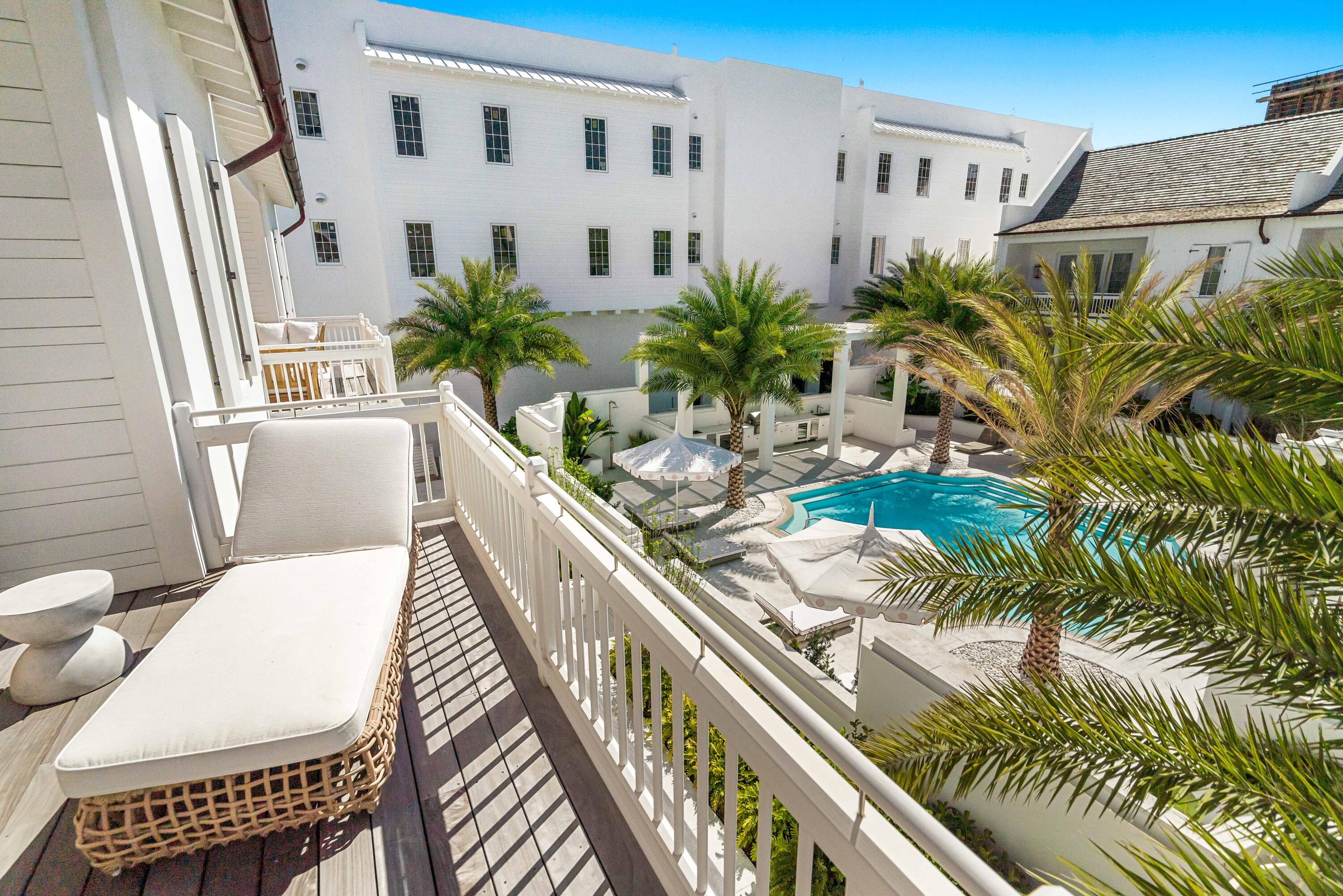 25 Stella Way M9