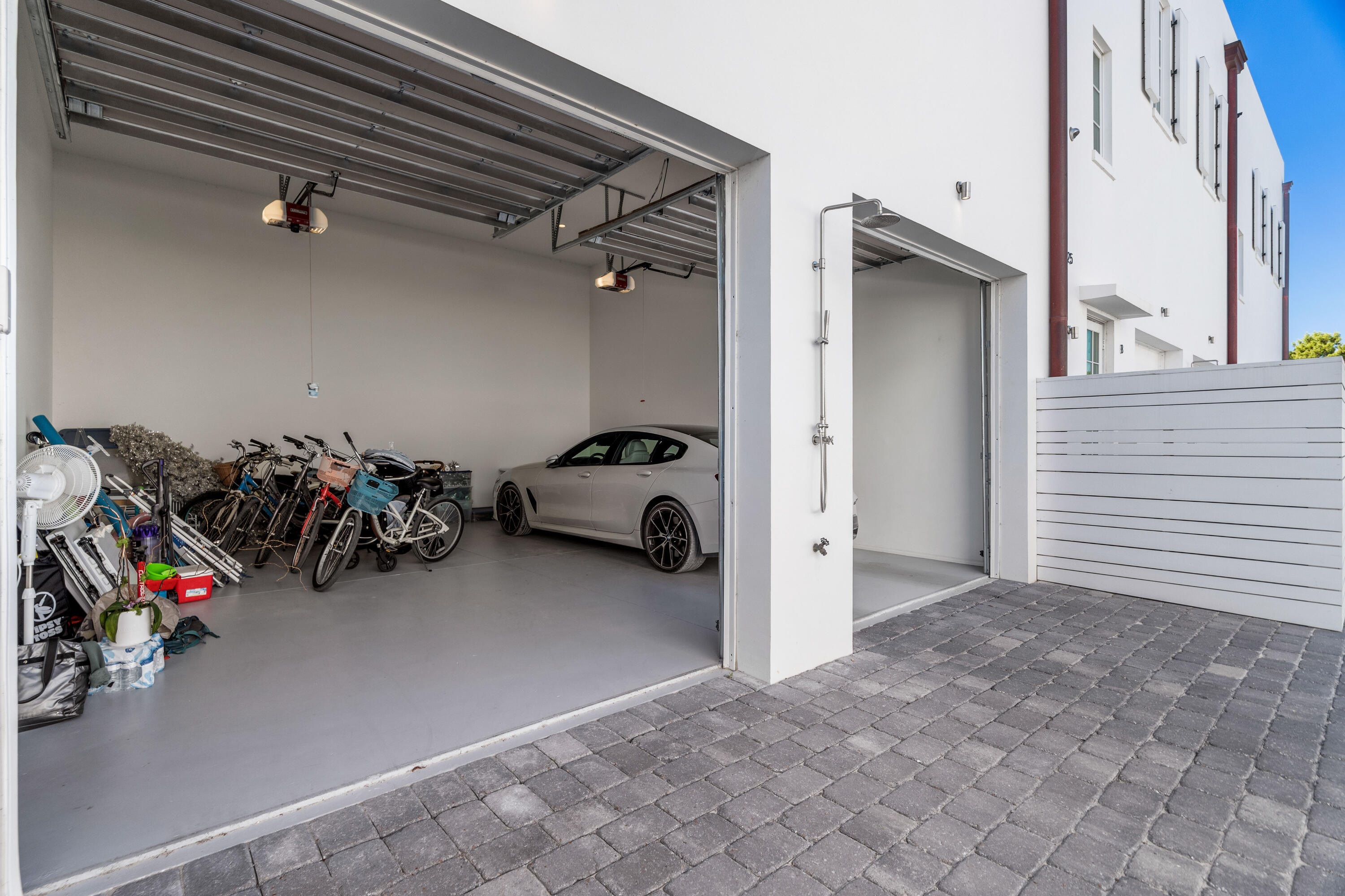 25 Stella Way M9