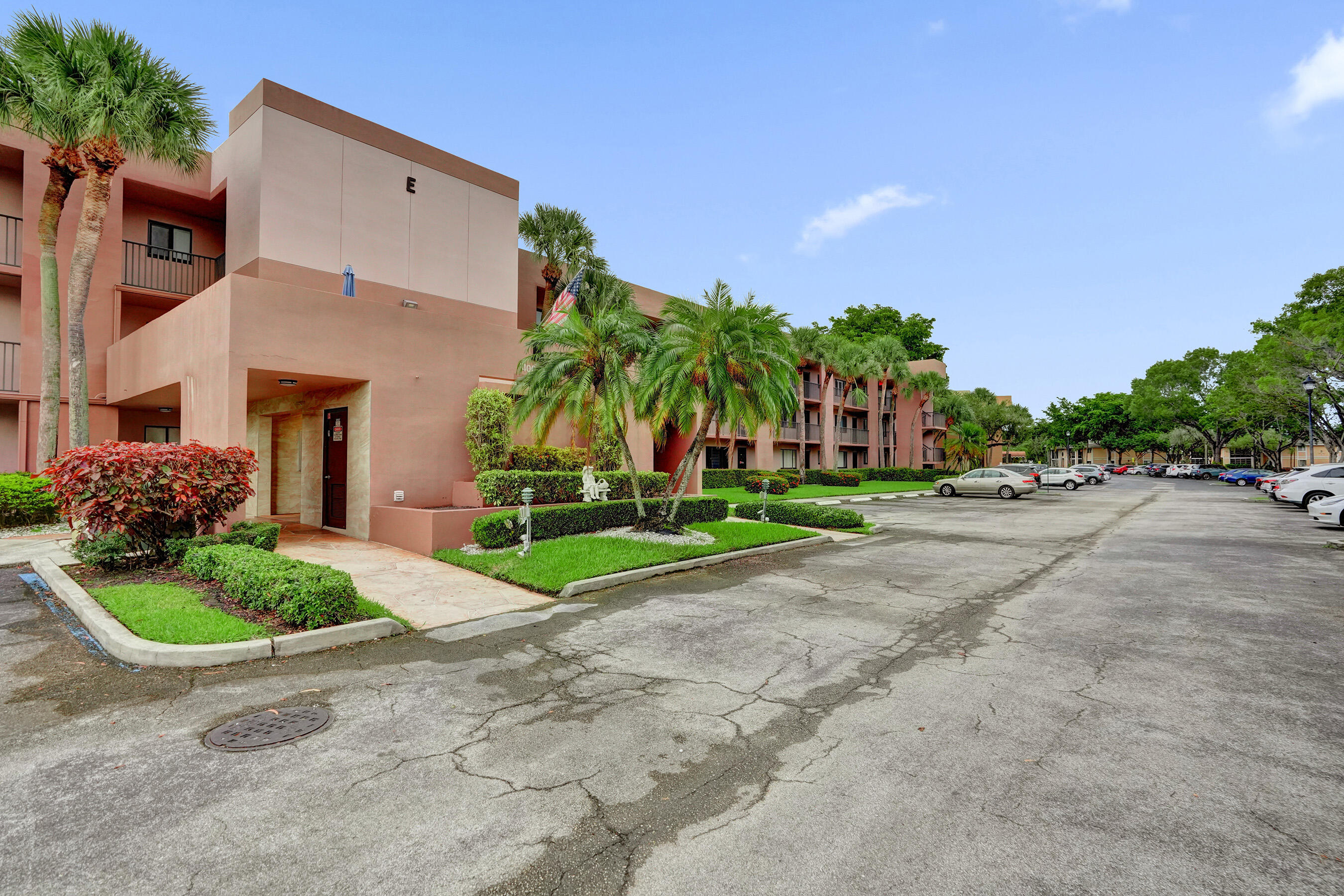 7432 Ashmont Circle 208