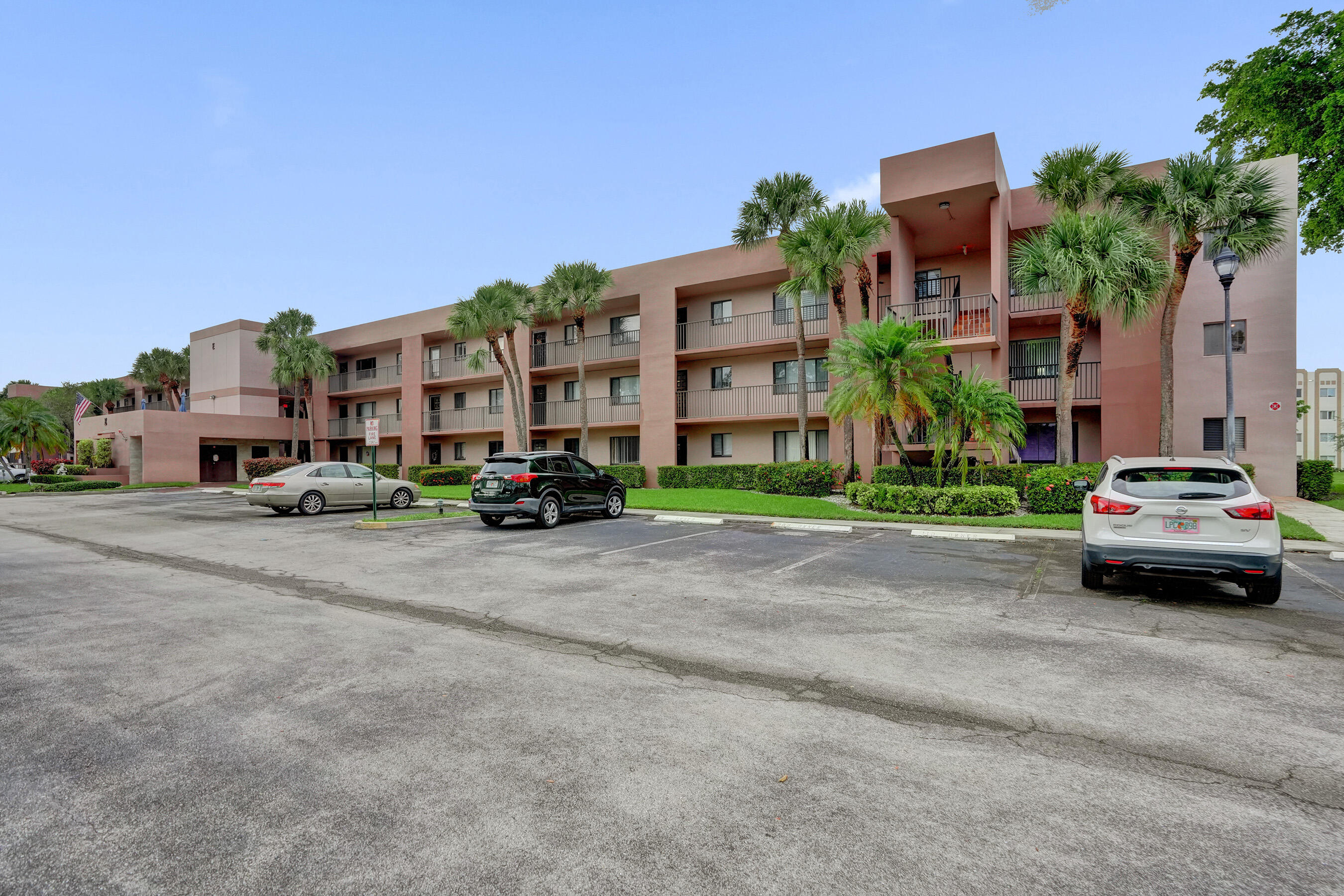 7432 Ashmont Circle 208
