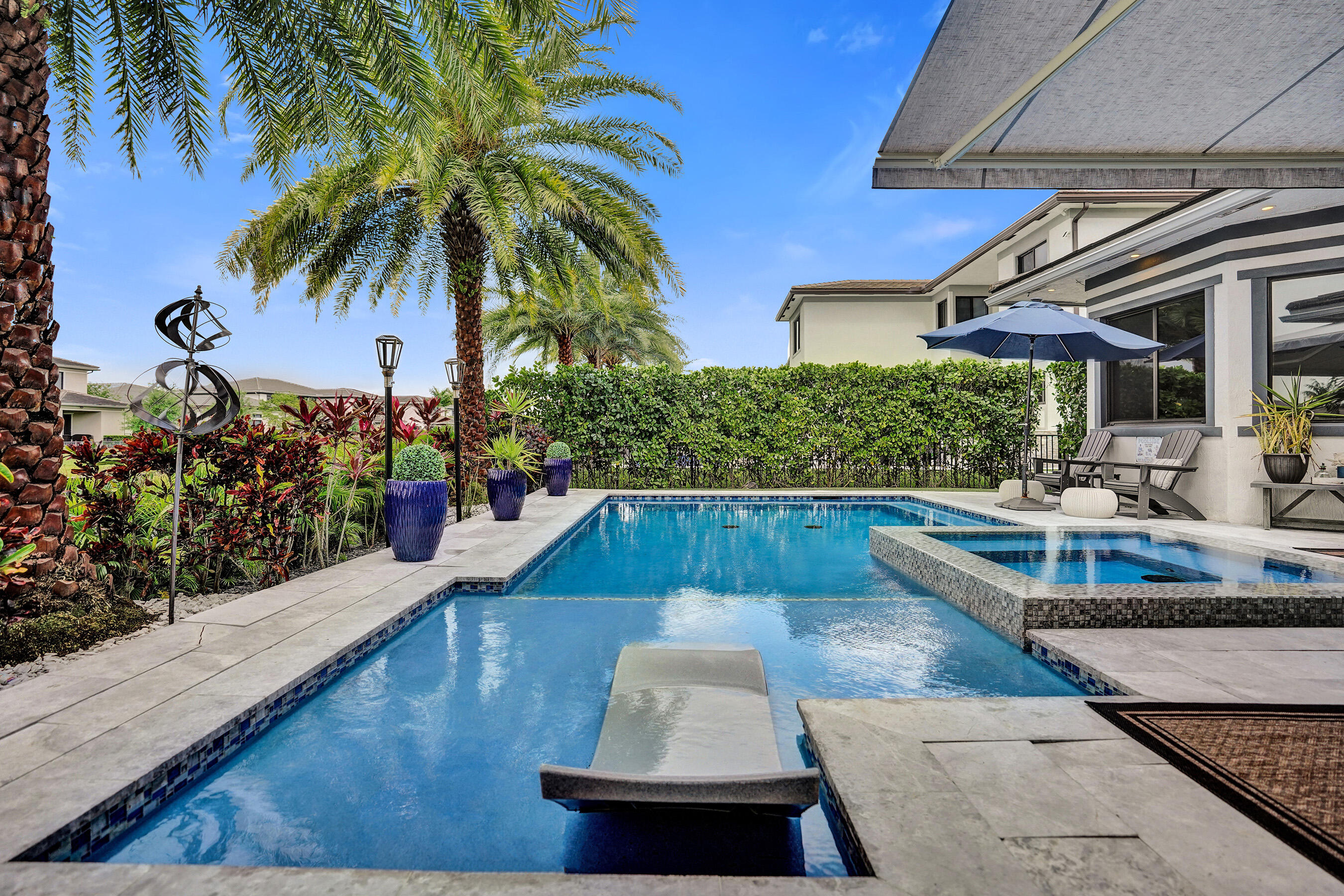 10514 N Lago Vista Circle