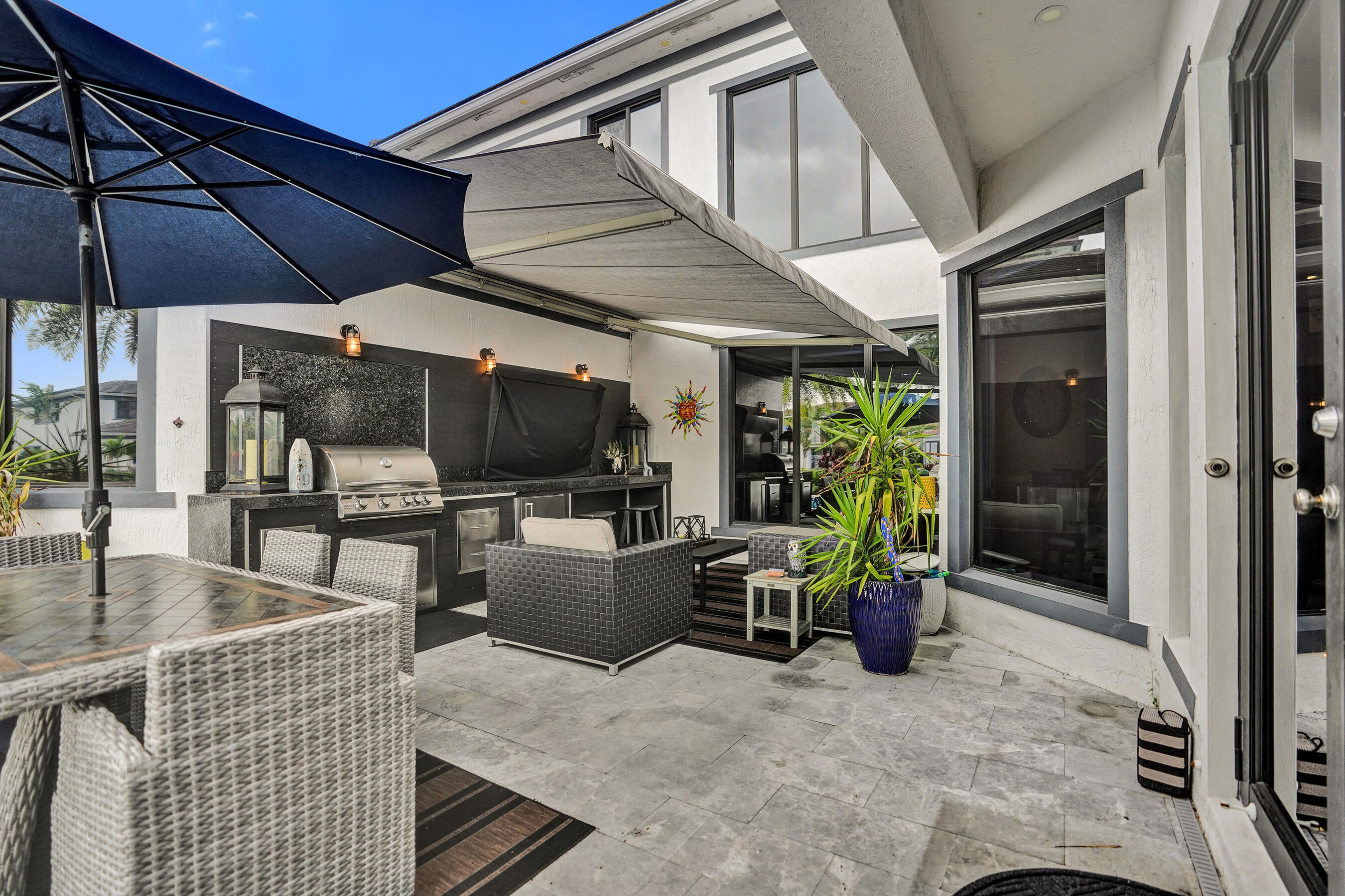 10514 N Lago Vista Circle