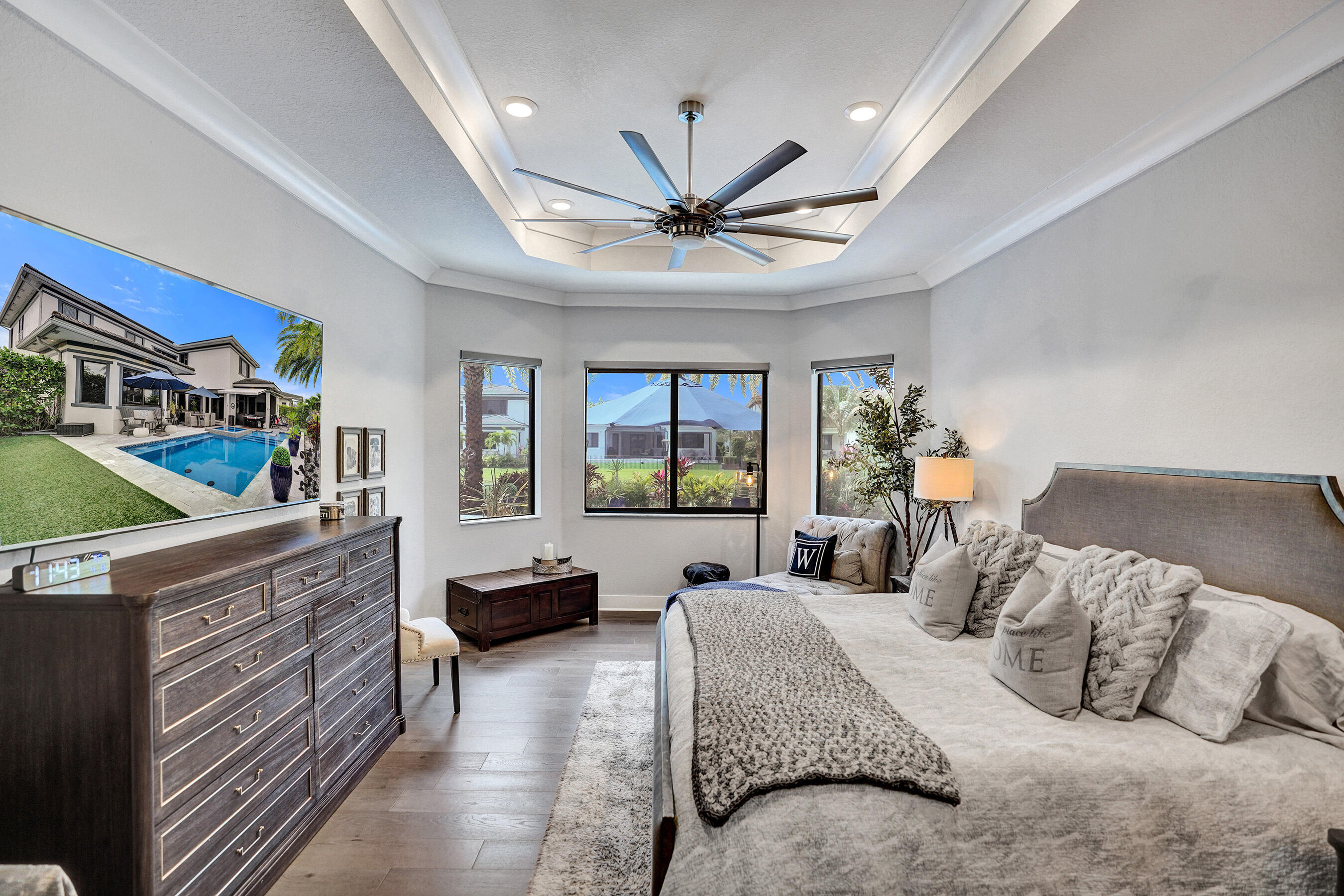 10514 N Lago Vista Circle