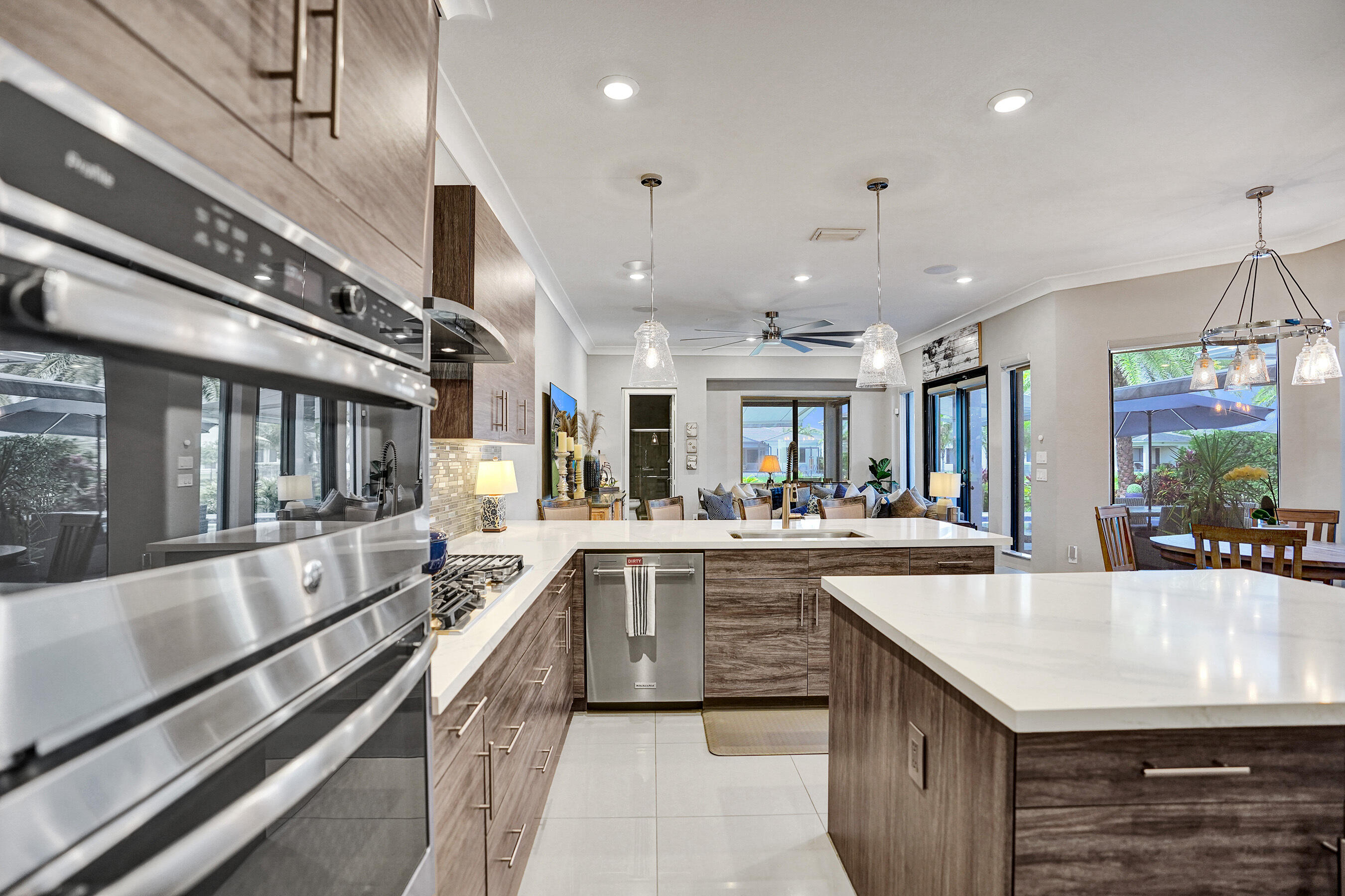 10514 N Lago Vista Circle