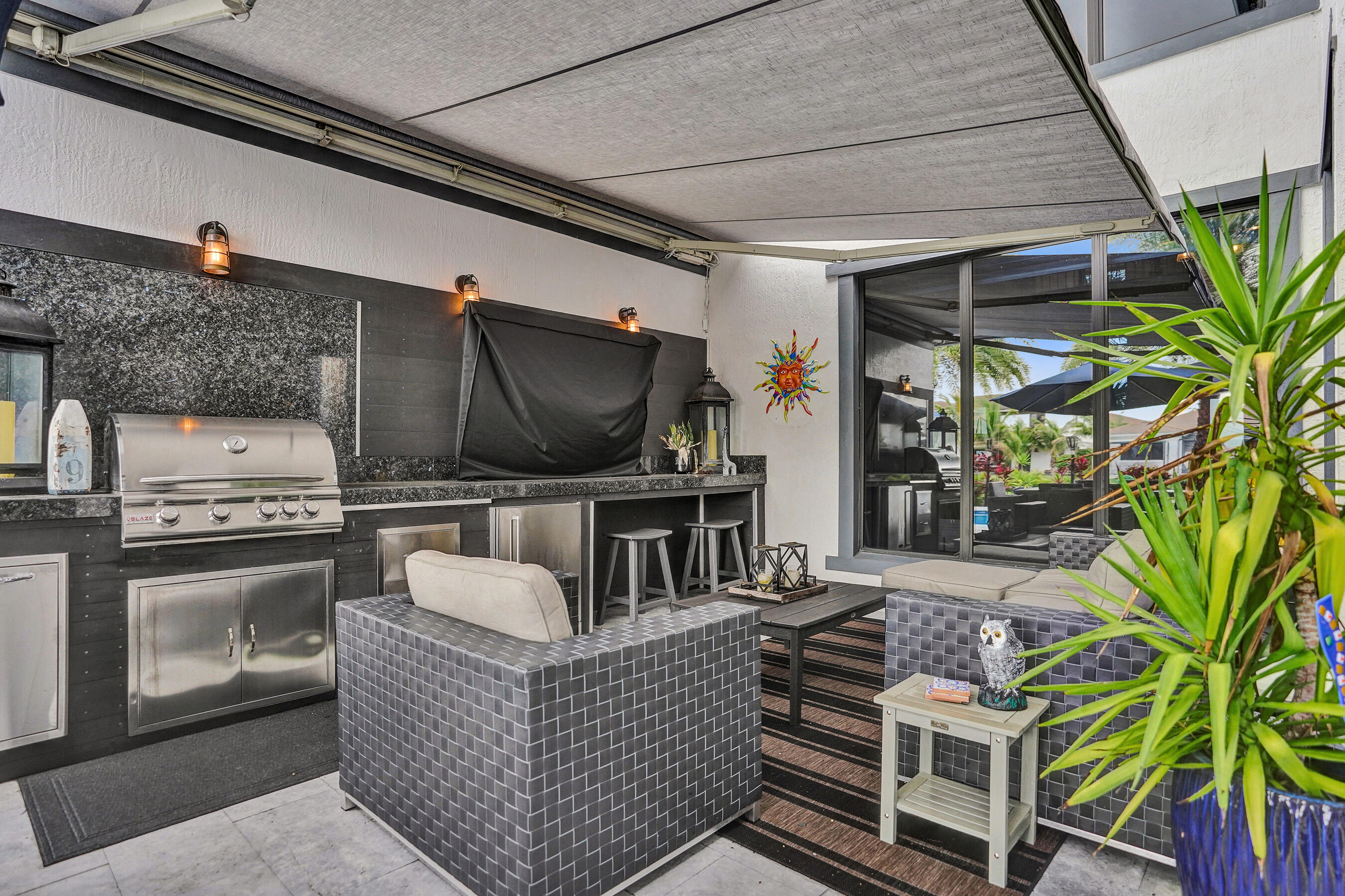 10514 N Lago Vista Circle