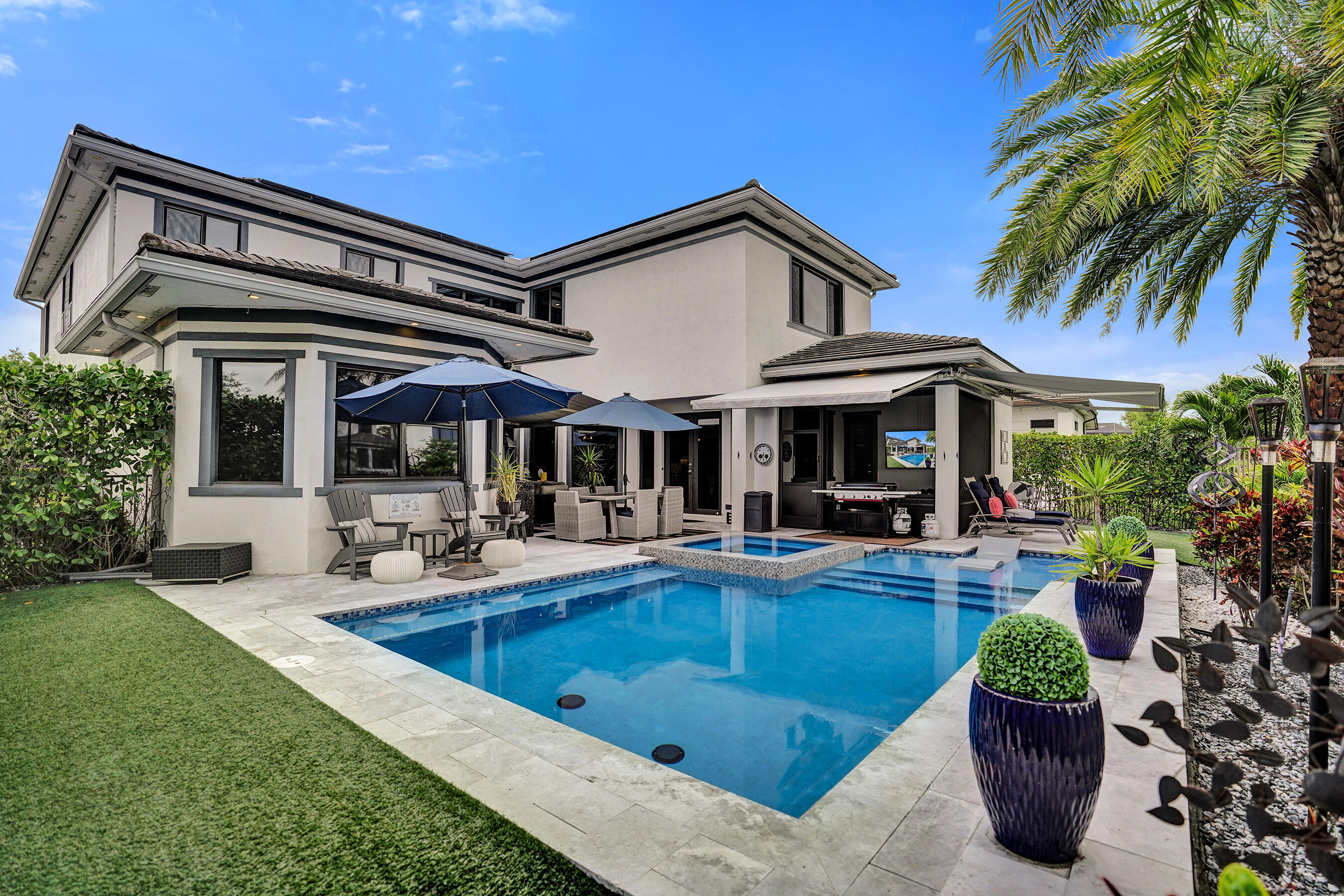 10514 N Lago Vista Circle