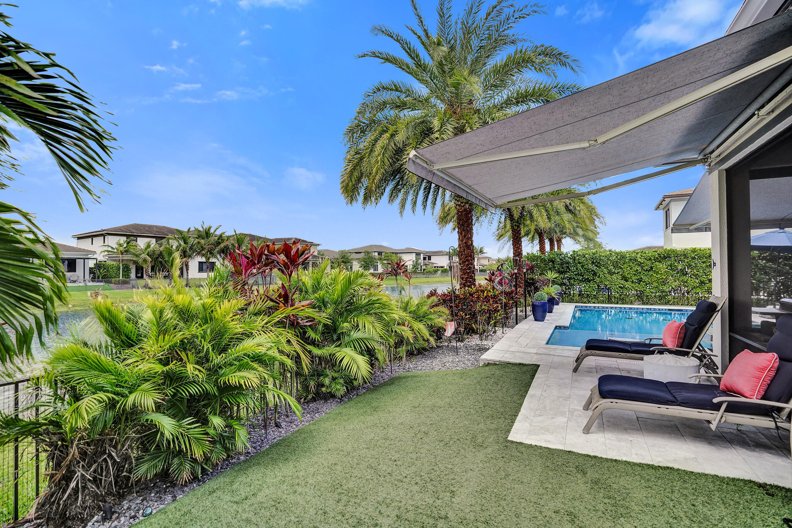 10514 N Lago Vista Circle