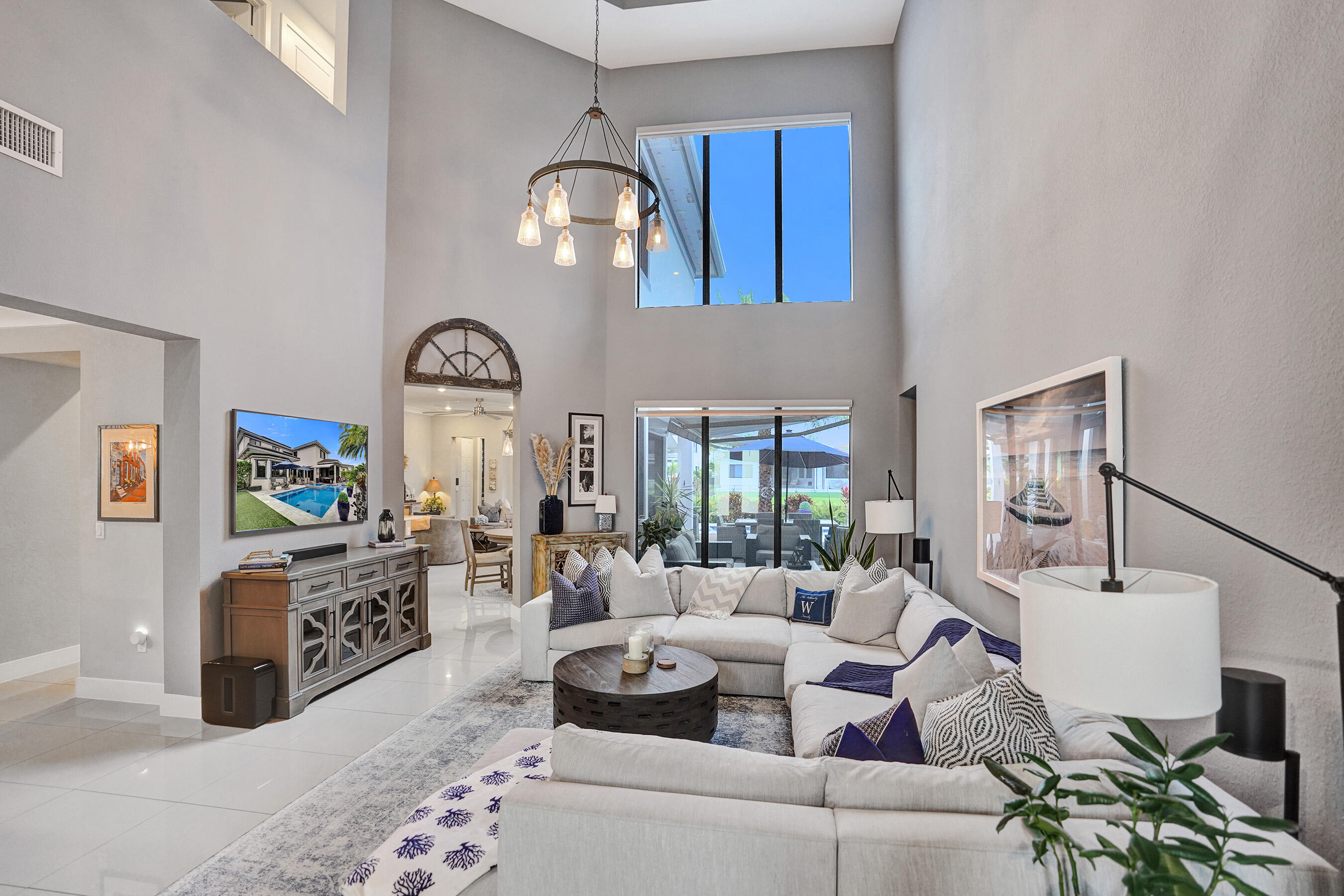 10514 N Lago Vista Circle