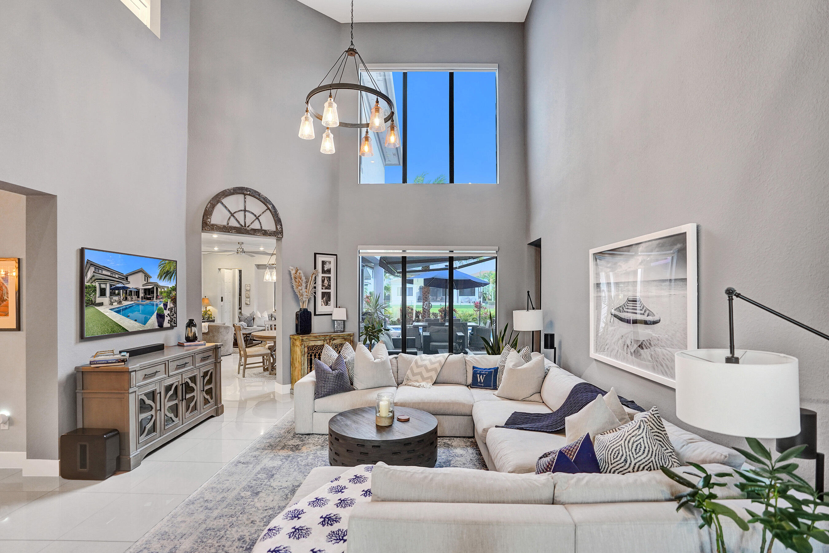 10514 N Lago Vista Circle