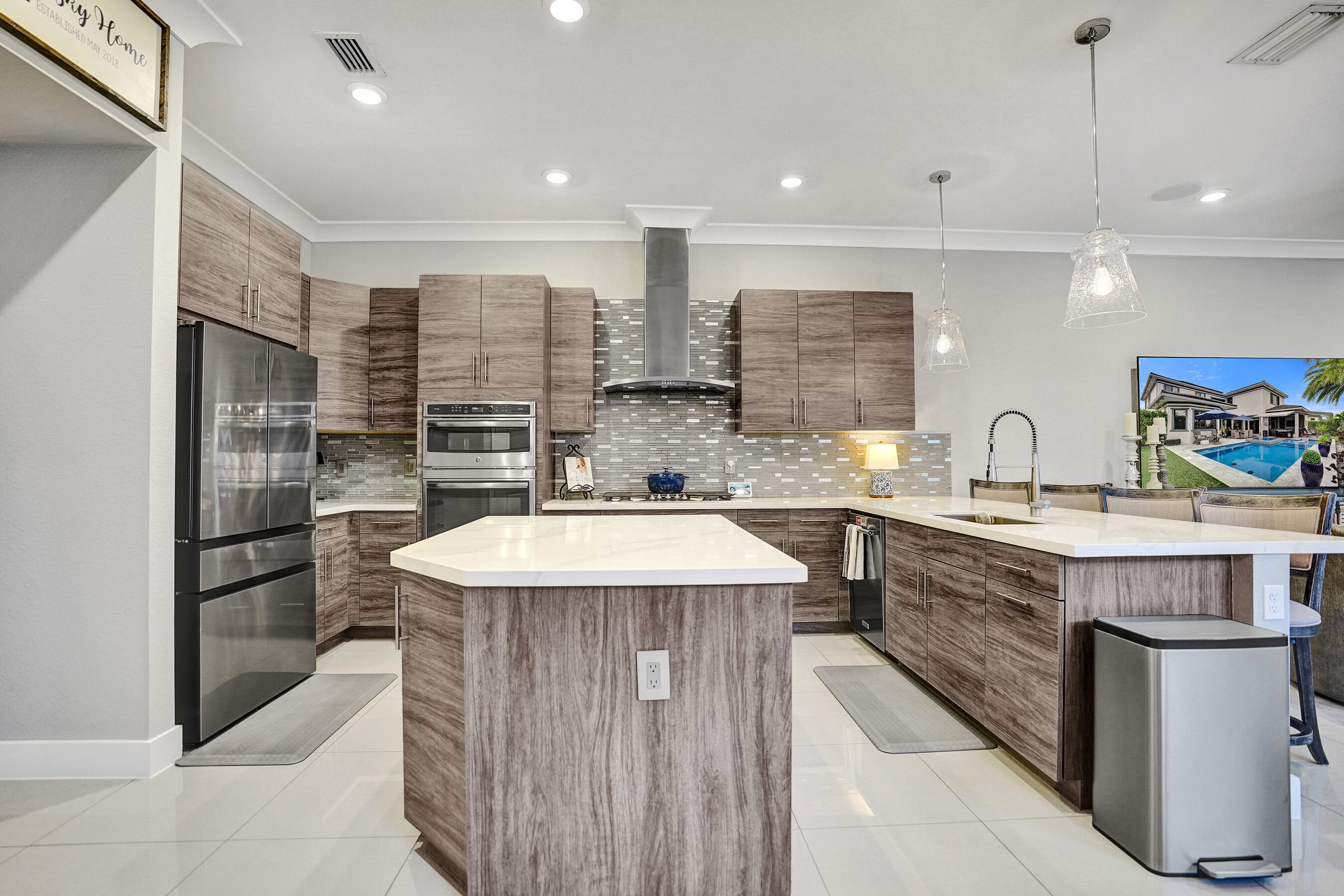 10514 N Lago Vista Circle