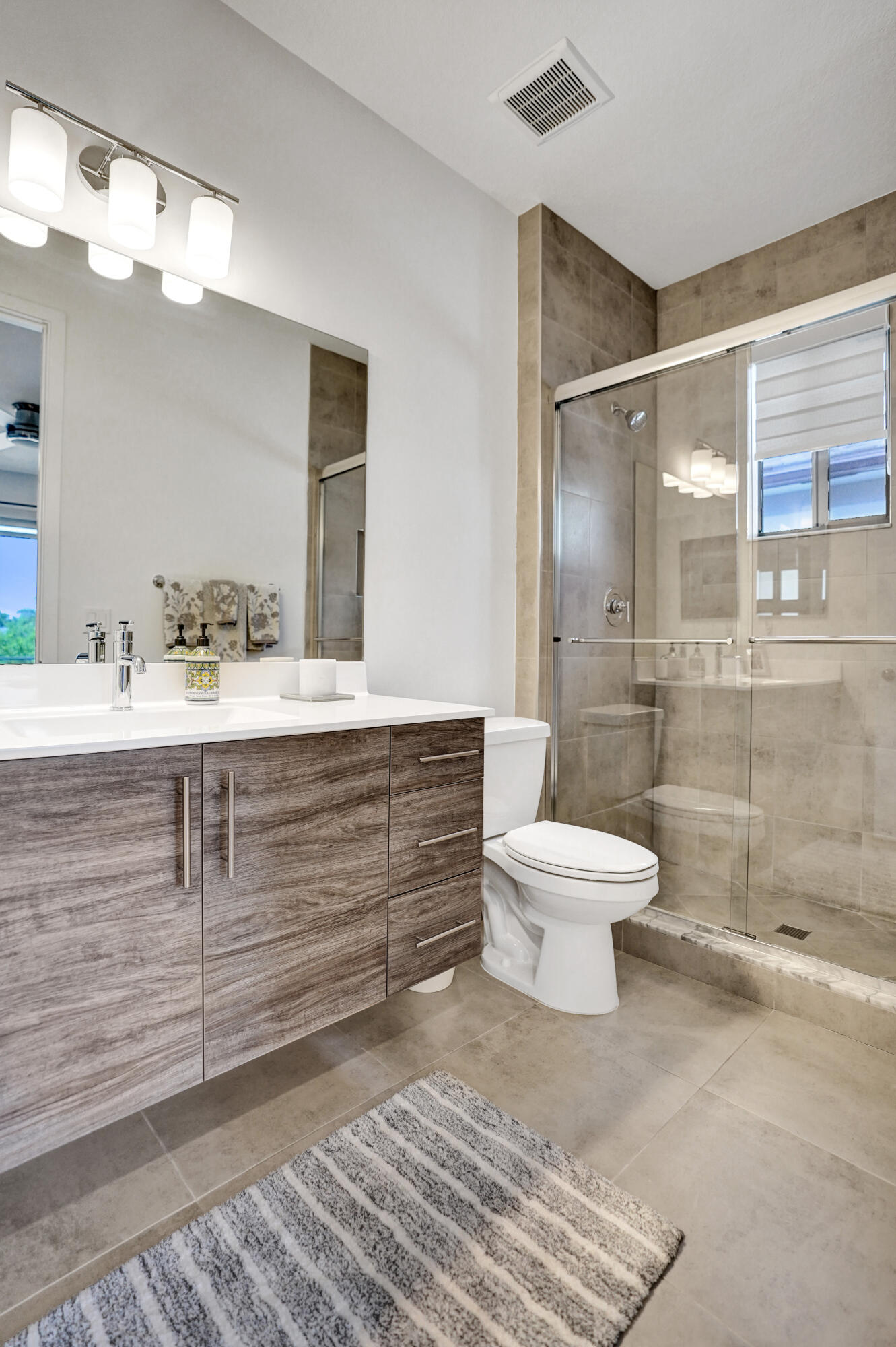 10514 N Lago Vista Circle