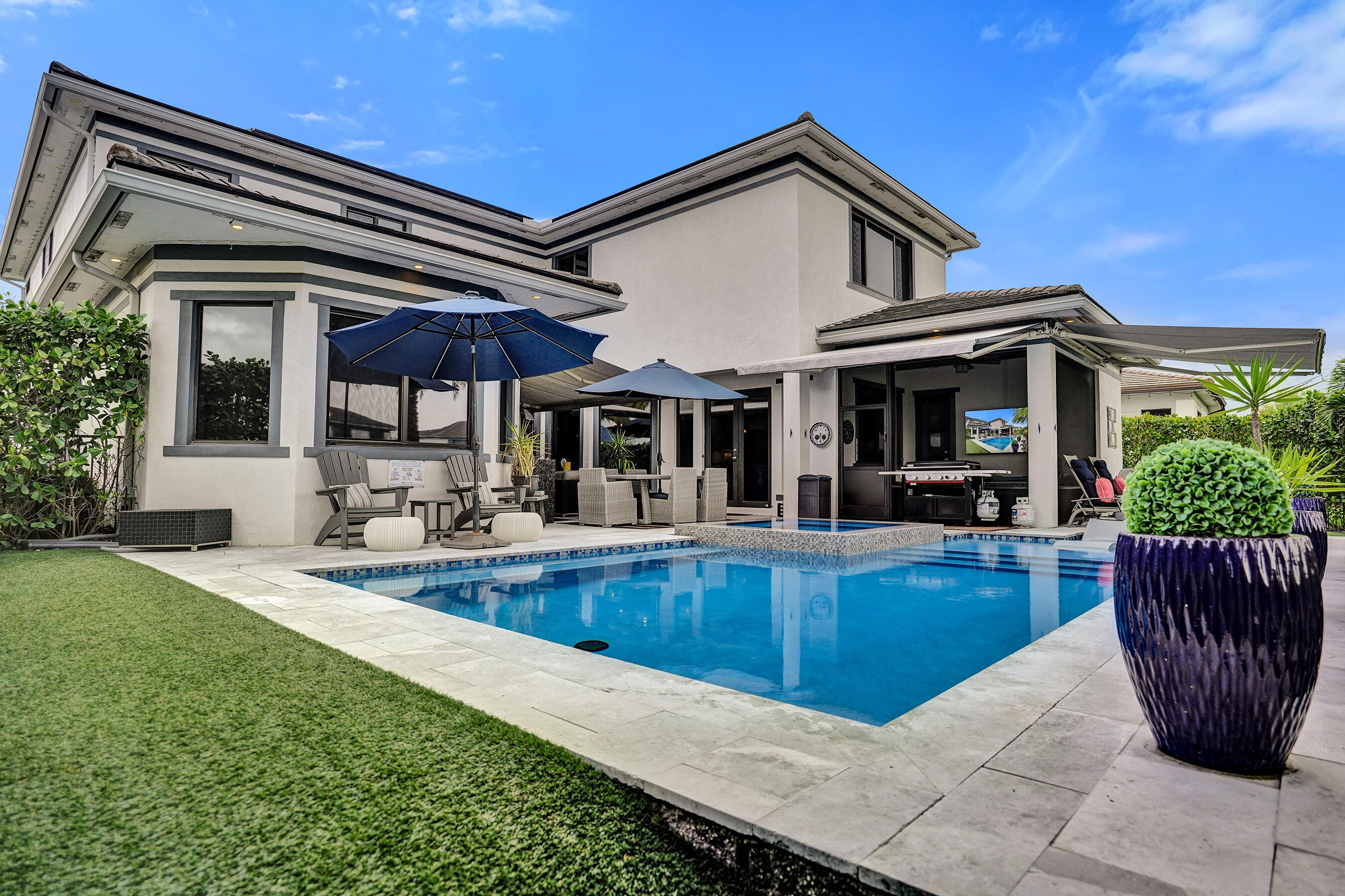 10514 N Lago Vista Circle