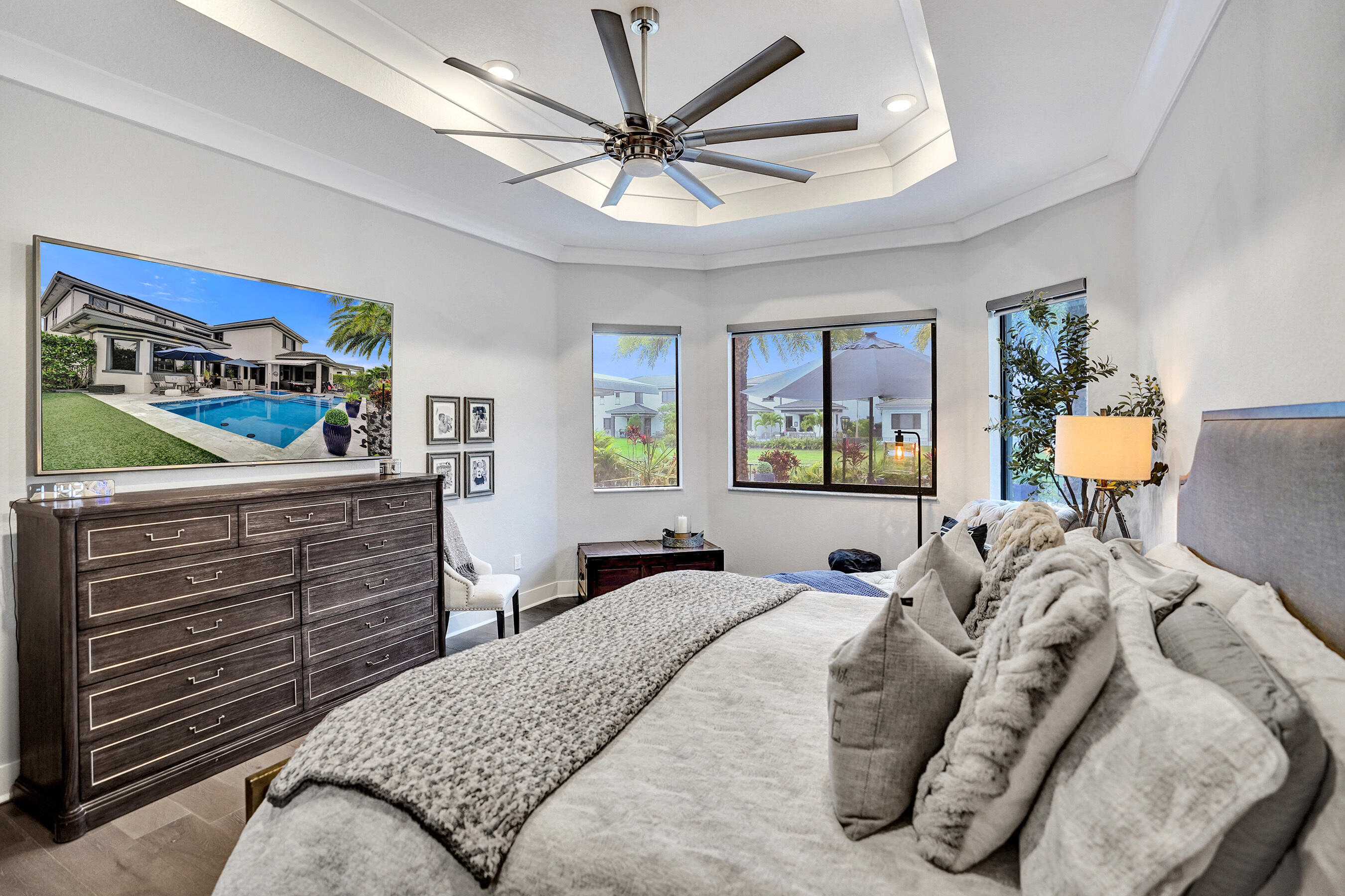 10514 N Lago Vista Circle