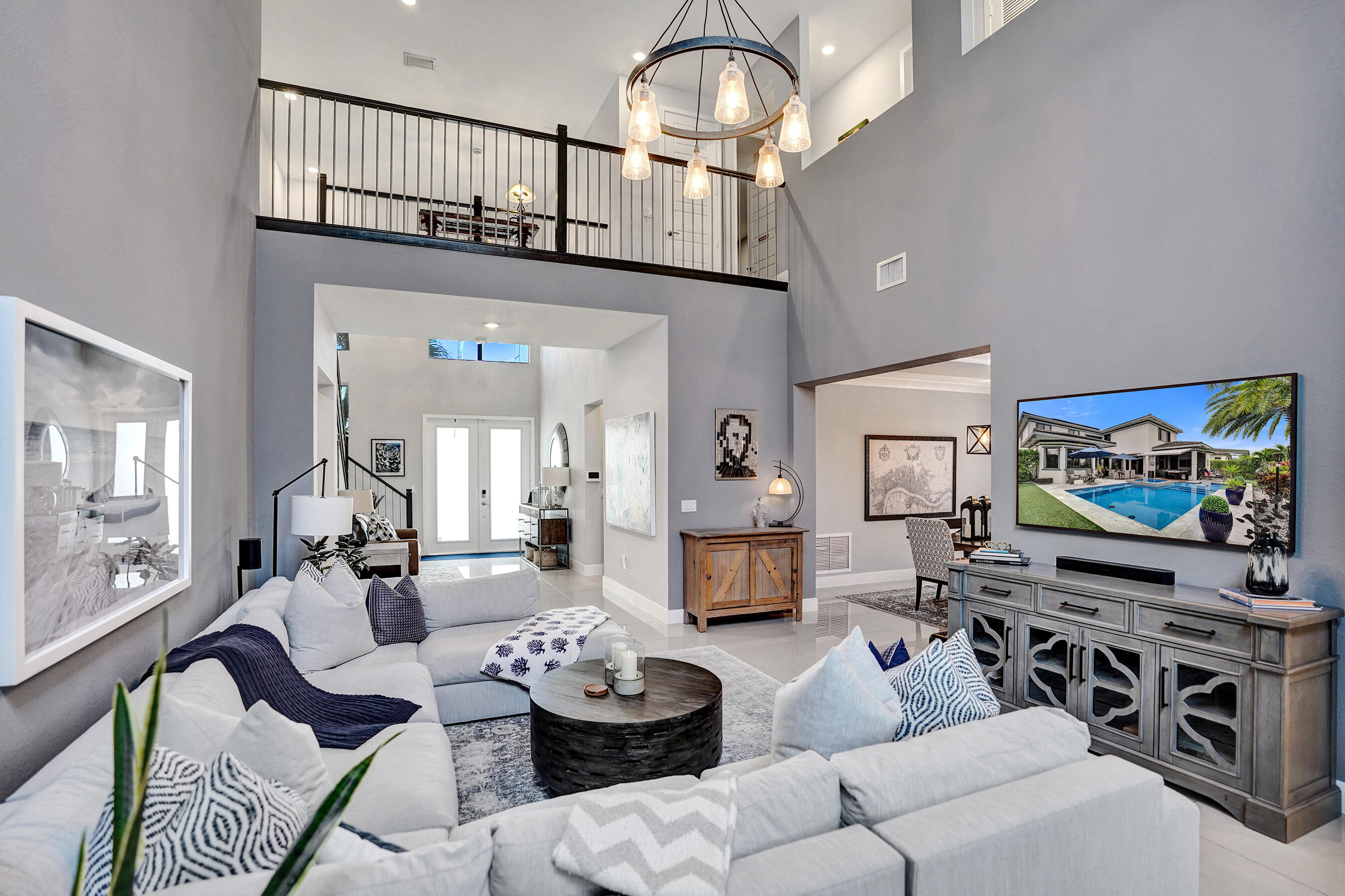 10514 N Lago Vista Circle