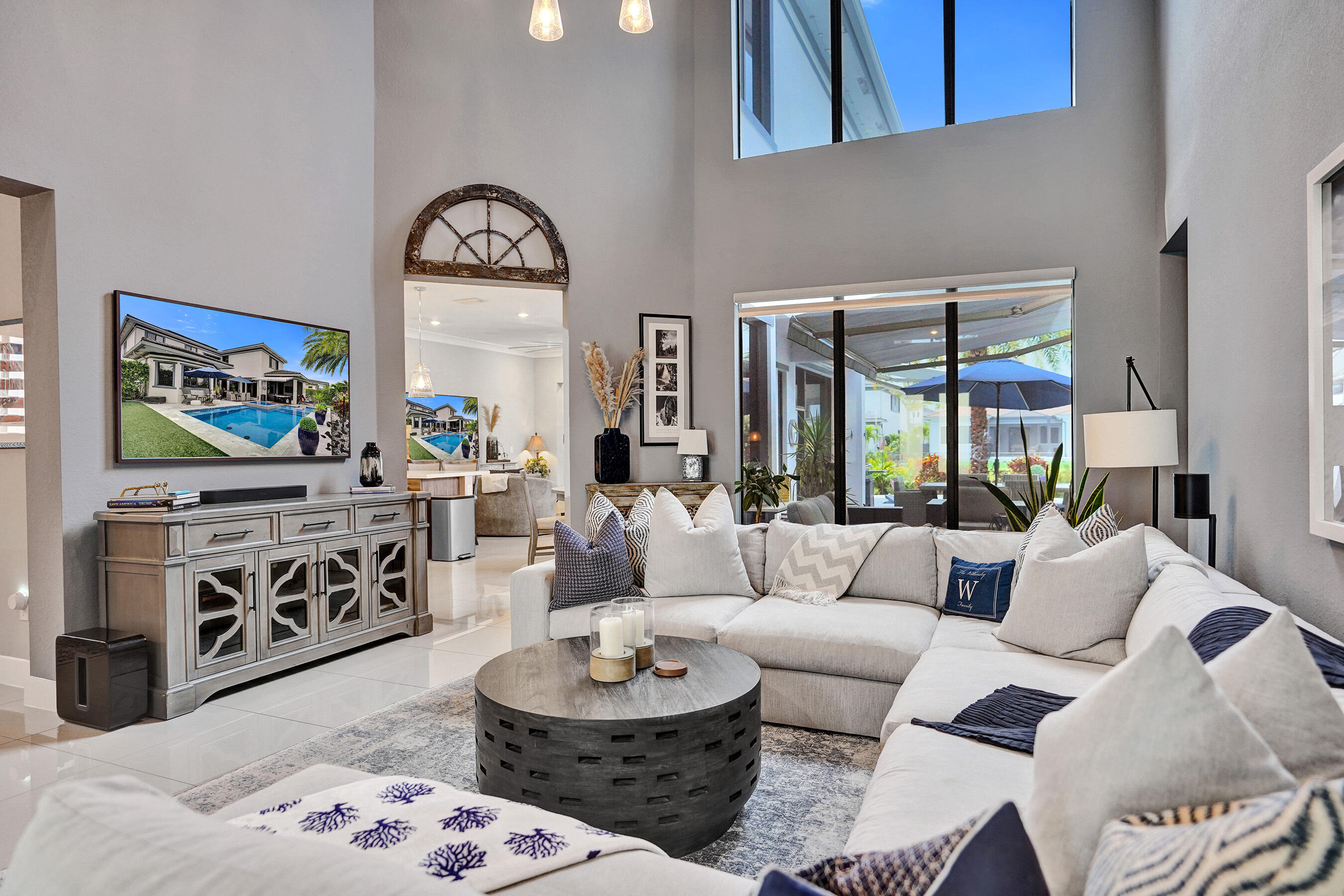 10514 N Lago Vista Circle